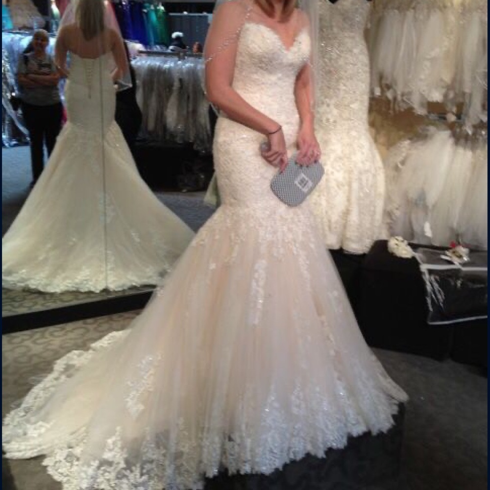 Wedding gown